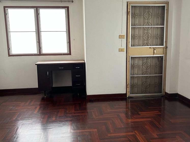 House in Bangnatrad 
